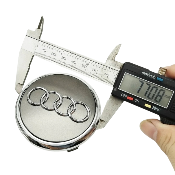 Kryty středů kol pro Audi 77 mm Sada 4 ks Různé barvy Plastové krytky na disky Kvalitní pokličky středových otvorů Stylové autodoplňky šedá
