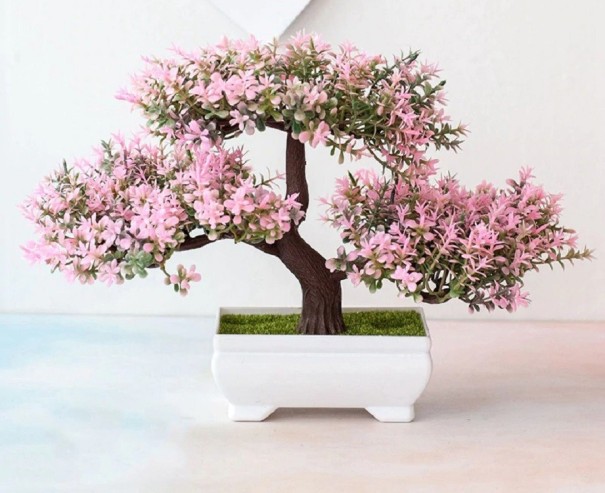 Künstlicher Bonsai im Blumentopf lila