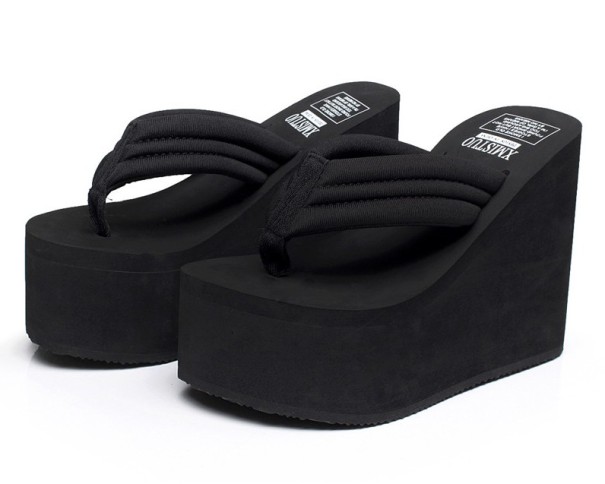 Kvinnors flipflops på en hög plattform svart 35