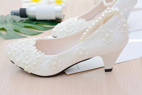 Ladies' Court Shoes with Flowers 42 4,5 cm