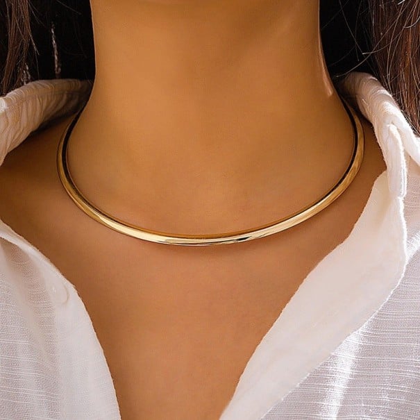 Ladies' Elegant Choker Adjustable Diameter 13 cm, Solid Design for Special Occasions gold