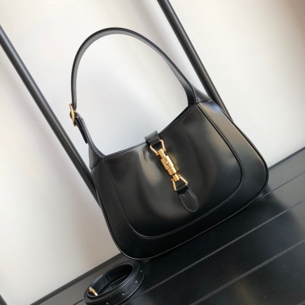 Ladies' hobo shoulder bag in crescent shape 19 x 13 x 3 cm Gold metal fastening Adjustable handle and long strap black S