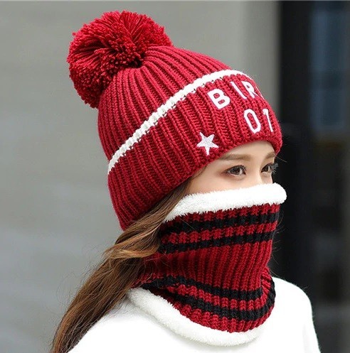 Ladies' Knitted Set J1837 red