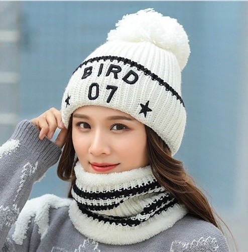 Ladies' Knitted Set J1837 white