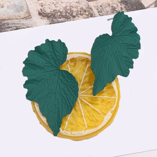 Ladies' Leaf Drop Earrings G218 dark green