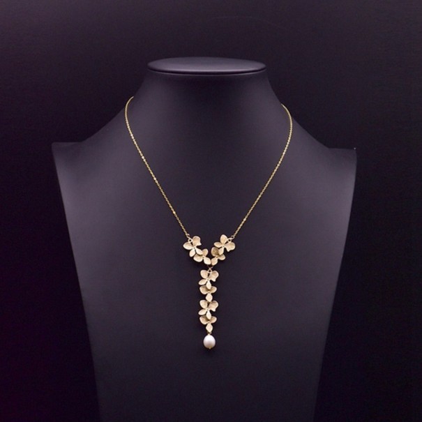 Ladies' Necklace with Pearl and Flowers 1