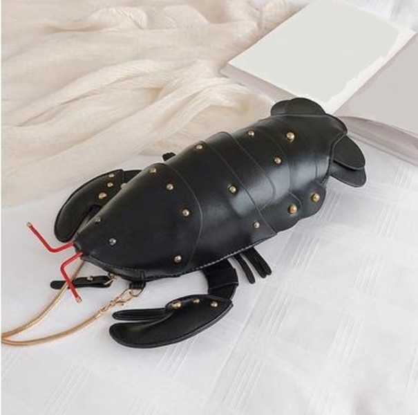 Ladies' shoulder bag 23 x 9 x 6 cm in the shape of a lobster with claws and antennae Crossbody bag decorated with metal studs and a long chain black