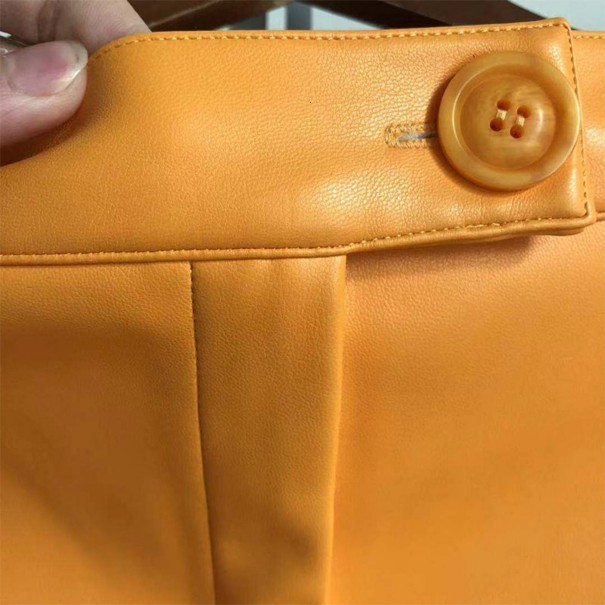 Lång läderkjol för kvinnor med slits