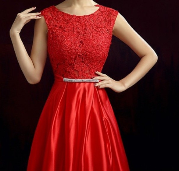 Lange baljurk rood S