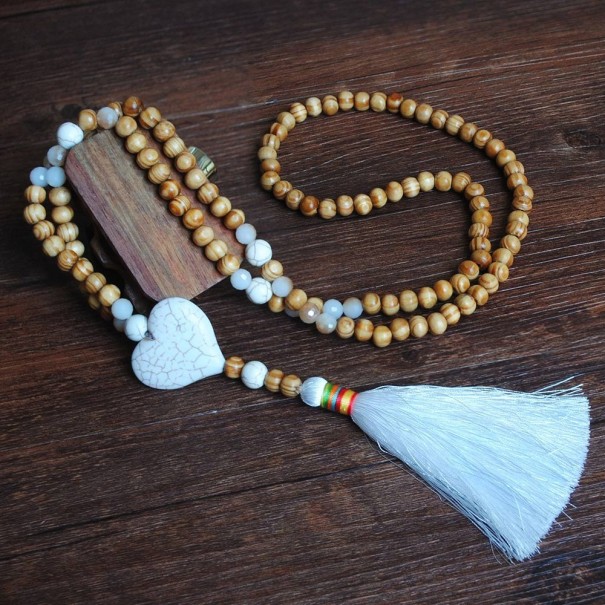 Lange damesketting met kralen 20