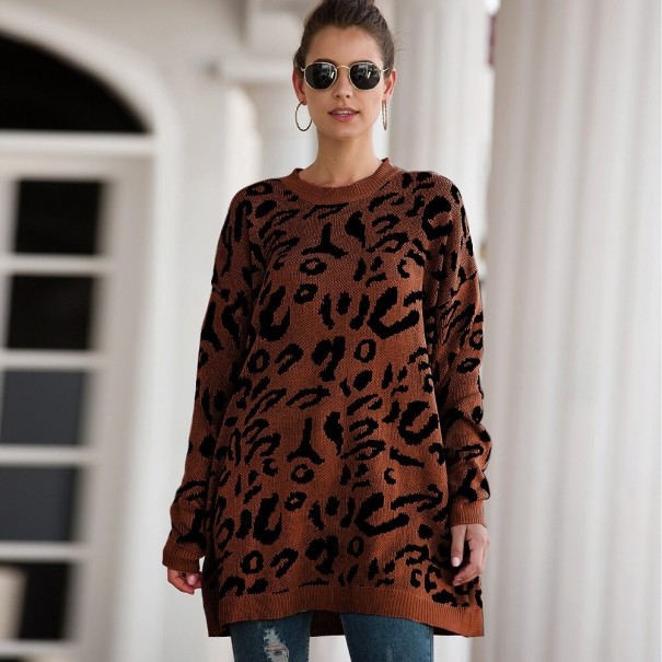 Langer Damenpullover mit Leopardenmuster braun M