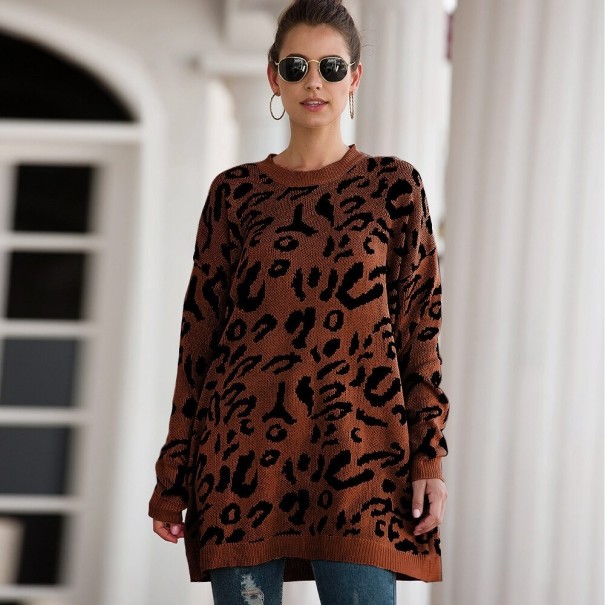Langer Damenpullover mit Leopardenmuster braun S