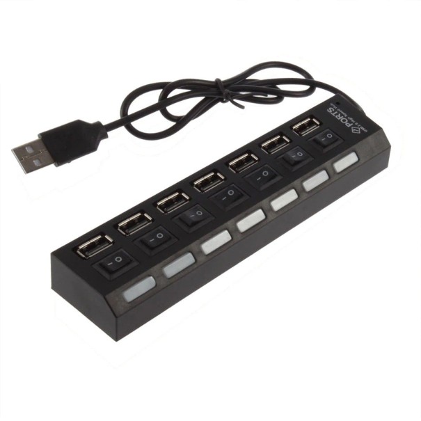 Laturi 7 USB-porttia kytkimillä 1