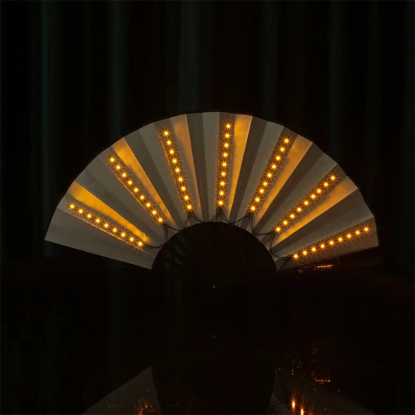 LED-foldeventilator med farverig baggrundsbelysning på batteri 23A 12V Lysende ventilator til danseforestilling Festivallysdekoration gul