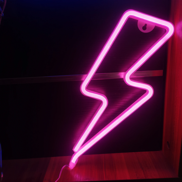 LED neon fali dekoráció villám formájában 22,5 x 19,5 cm Fali fénydekoráció USB-vel vagy 3x AA elemmel Neonfény a szobába rózsaszín