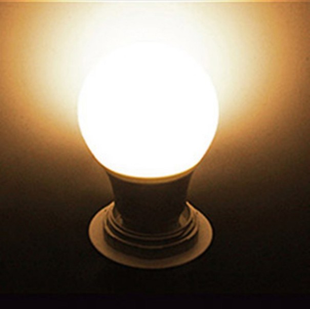 LED žiarovka E27 3W-15W teplá biela 12W