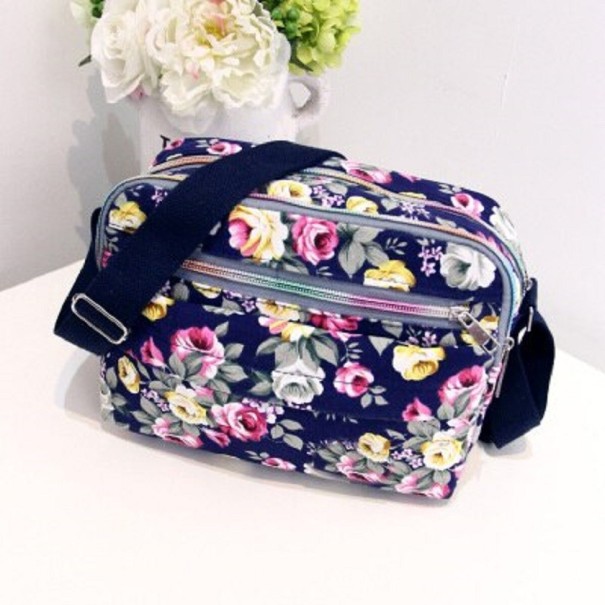 Lenny schimbând geanta 7