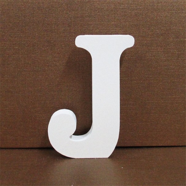 Letra de madera decorativa J