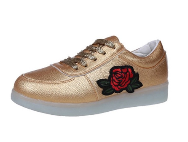 Leuchtende Mädchen-Sneaker mit einer Rose golden 31