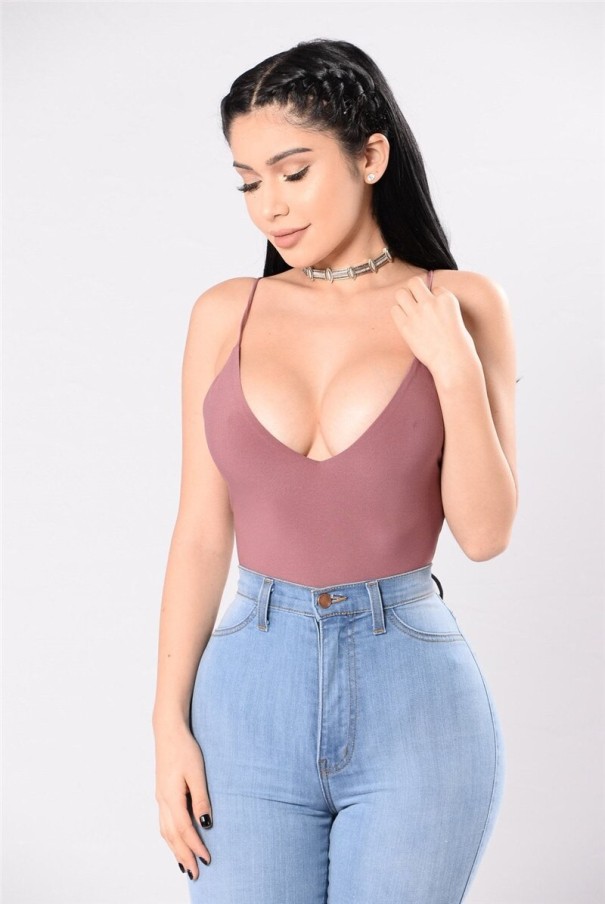 Linne för kvinnor med djup urringning B275 gammelrosa L