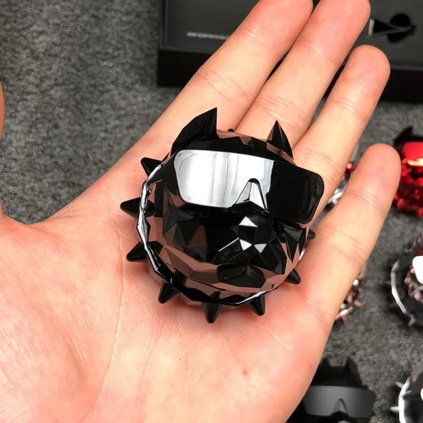 Lufterfrischer für das Auto Bulldog Ventilationsdekoration Auto Duft kompakt 5,5 × 5,5 cm für das Interieur des Fahrzeugs schwarz