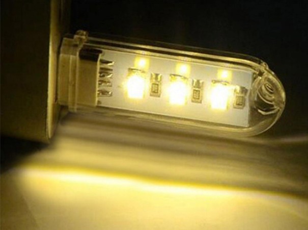 Lumină portabilă LED USB 3 diode J1358 alb cald