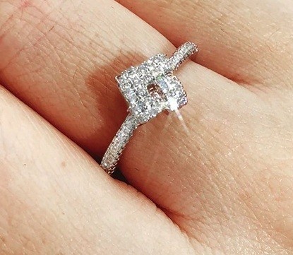 Luxusní dámský prstýnek 0,9 cm Čtvercová gravírovaná dekorace Eternity styl Elegantní prsten pro každodenní nošení stříbrná