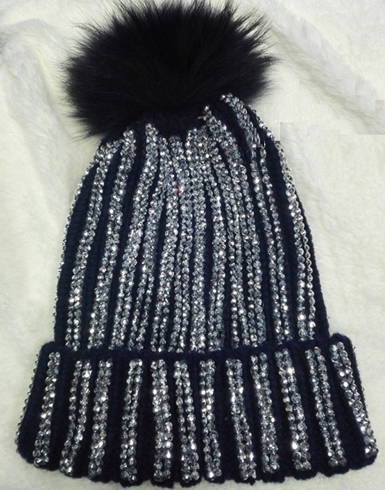 Lyxig damhatt med strass 13