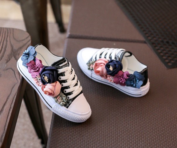 Mädchen-Sneaker mit Blumen schwarz 25