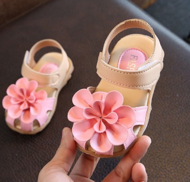 Mädchensandalen mit Blume hellrosa 24,5