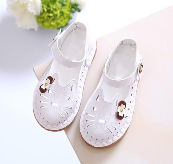 Mädchensandalen mit einer Katze weiß 27
