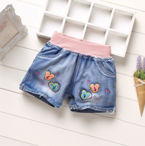 Mädchenshorts mit Aufdruck J615 6 C