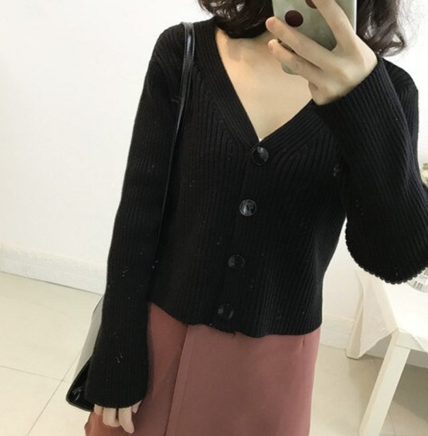 Maglione corto da donna con bottoni G228 nero