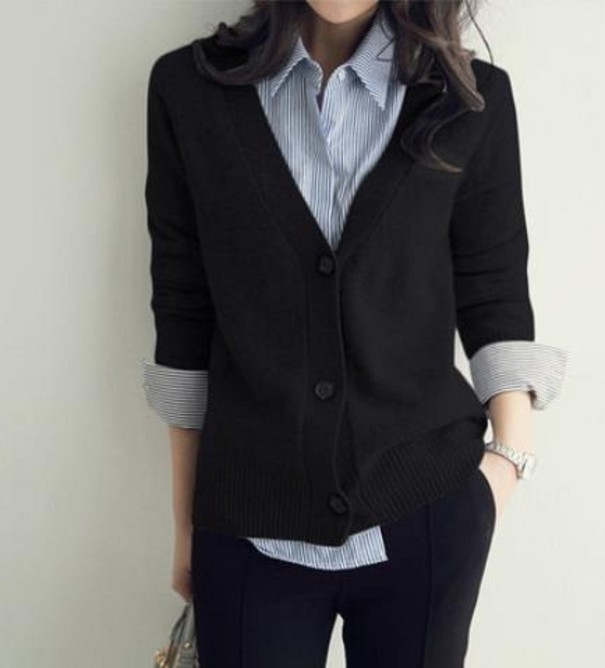 Maglione da donna con bottoni G301 nero S