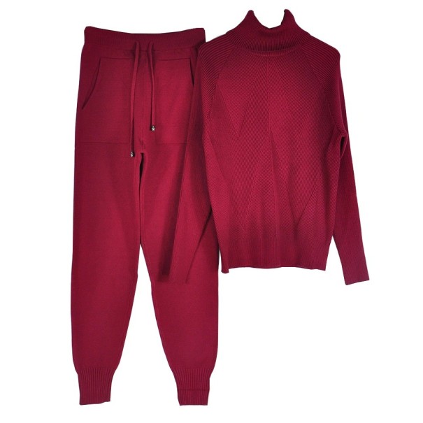 Maglione e pantaloni da donna bordeaux