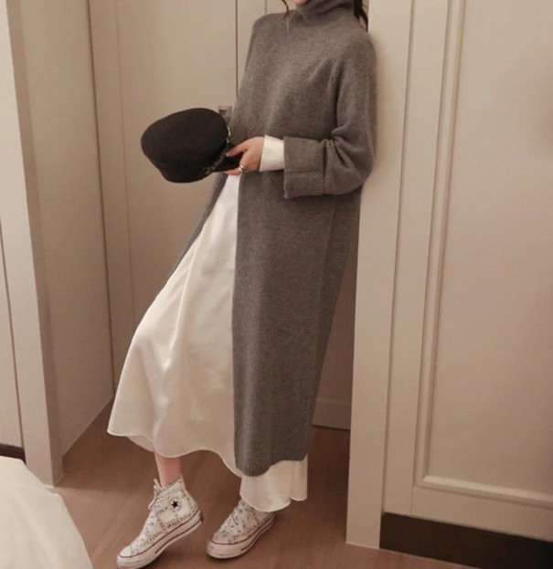 Maglione lungo da donna con spacco grigio