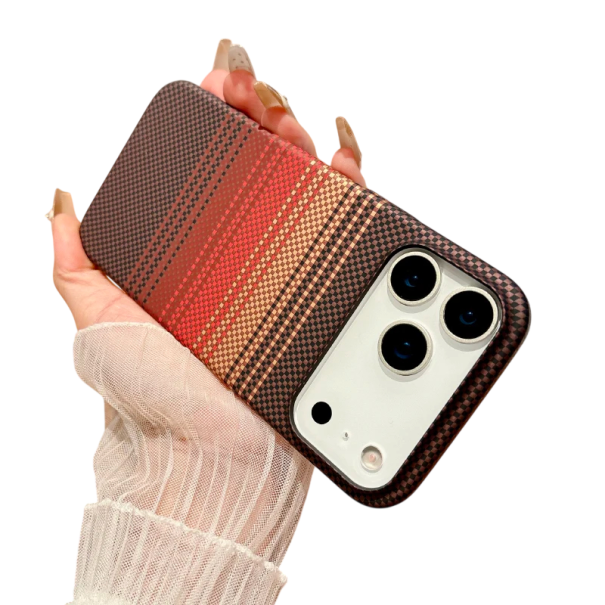 Magnetisk trådløs cover til iPhone 17 Pro Luksuriøs kulfiber tekstur Ultrathin beskyttelsescover Solid design med magnet 1