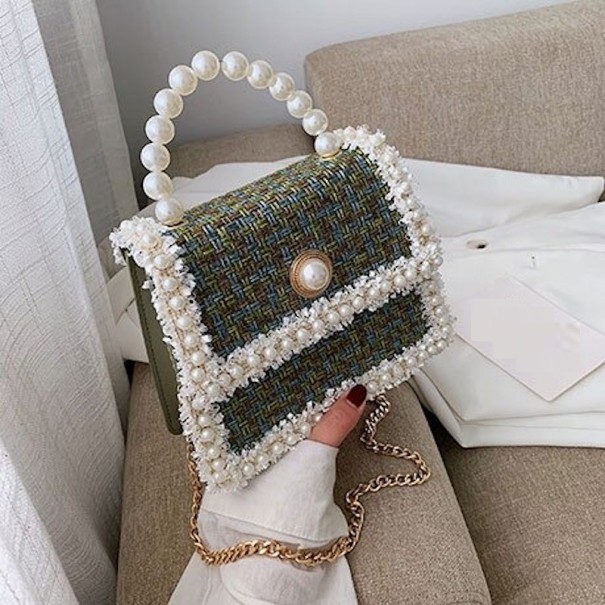 Mala de senhora com alça de pérolas e corrente para o ombro Tecido de lã estruturado Decoração com pérolas Aba com botão 20 x 16 x 8 cm verde azeitona