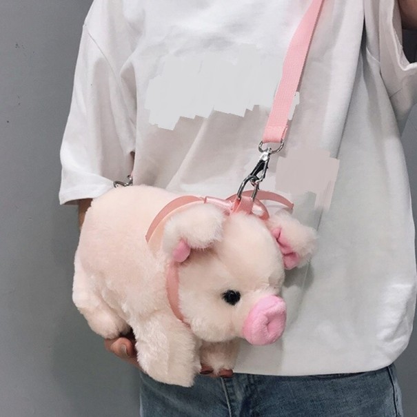 Mala de senhora em forma de porquinho Mala de ombro de peluche Pelagem sintética suave Arnês rosa e alça têxtil com mosquetão Cor-de-rosa claro 1