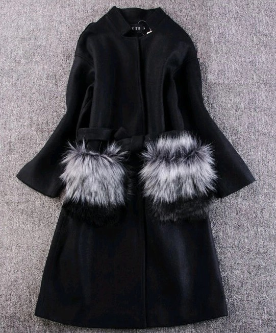 Manteau femme avec fourrure sur les poches J1211 noir L