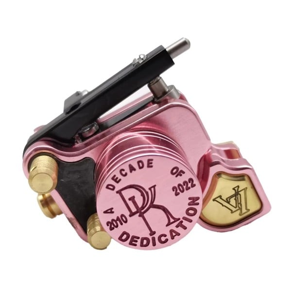 Mașină de tatuat rotativă DK V7 cu motor fără nucleu, cursă ajustabilă 3-5 mm, 14000 rotații, corp ușor din aluminiu pentru tatuaje roz