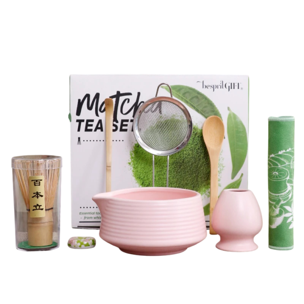 Matcha souprava 8 dílů Keramická miska s výlevkou a žebrováním Metla v tubě Sítko a stojánek Dřevěná lžíce Kompletní vybavení na čaj růžová