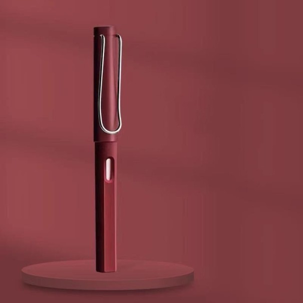 Matita mai finita senza inchiostro rosso scuro