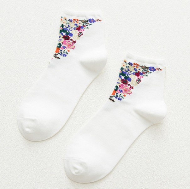 Meias femininas com flores branco