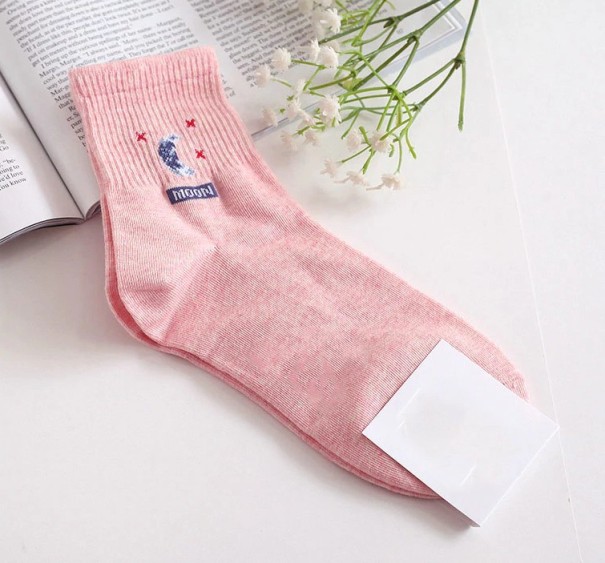 Meias femininas com motivos do sistema solar rosa