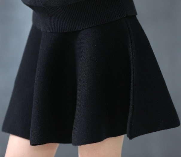 Meisjesrok met hoge taille J1276 zwart 2