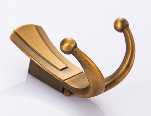 Metallinen kaksoiskoukku kultainen