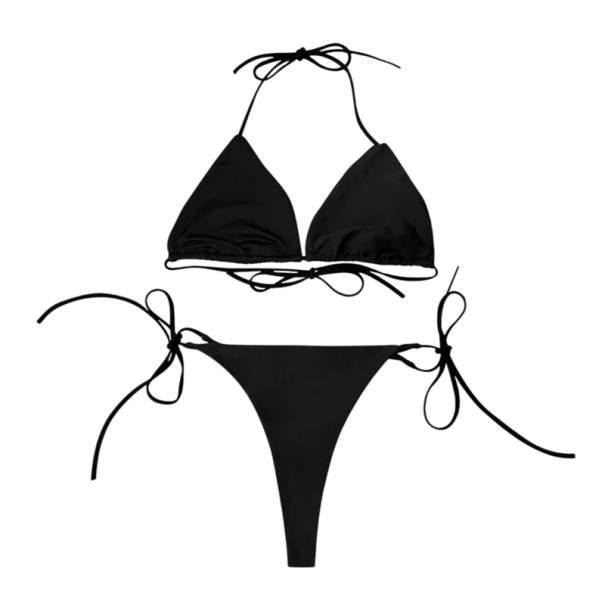 Mini bikini de damă de culoare neagră cu cupe triunghiulare și șinuri subțiri. Legături în spatele gâtului și pe laterale. S