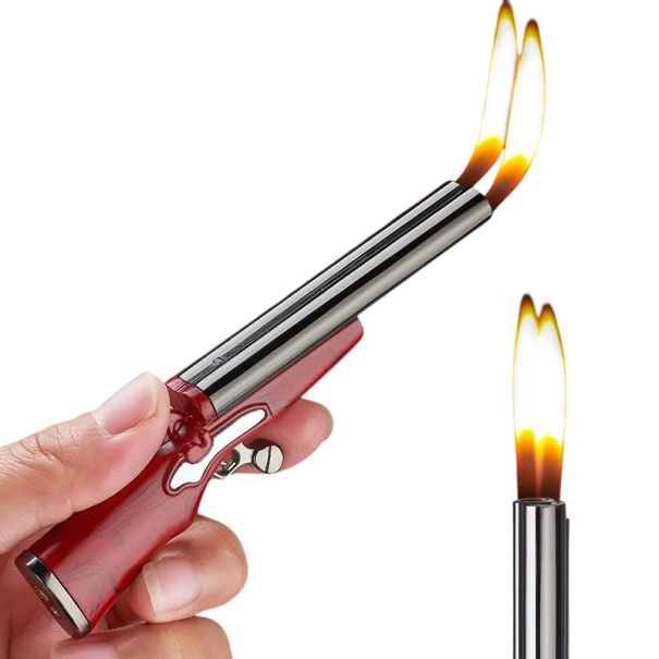 Mini-gaslighter i metal med to flammer formet som et dobbeltløbet haglgevær. Mål 115x30 mm. Elegant design til samlere og hverdagsbrug. 1