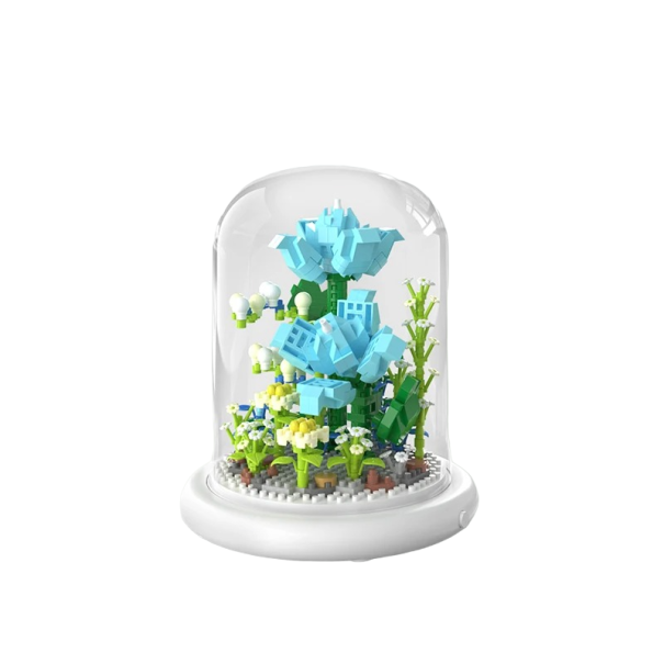 Mini stavebnice modré růže na svítícím podstavci a ve skleněném poklopu 13,5 x 11,7 cm AAA baterie Domácí dekorace ze stavebnice Dětská skládací hračka 570 dílků 1